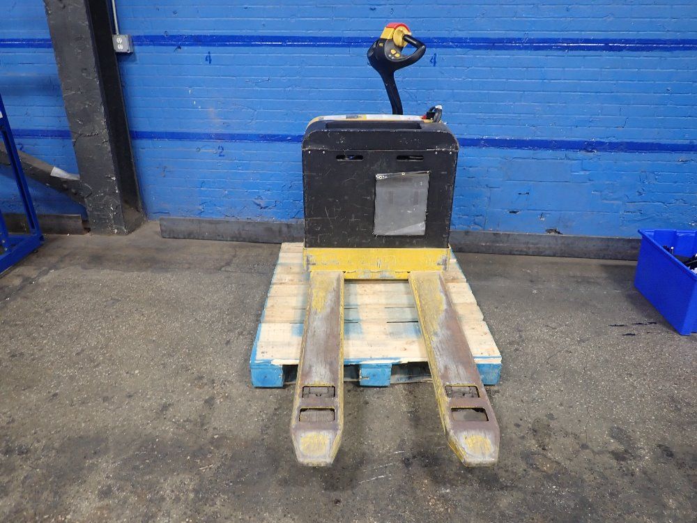 Yale 4000 Lbs Electric Pallet Jack - Mpb040-en24t2748