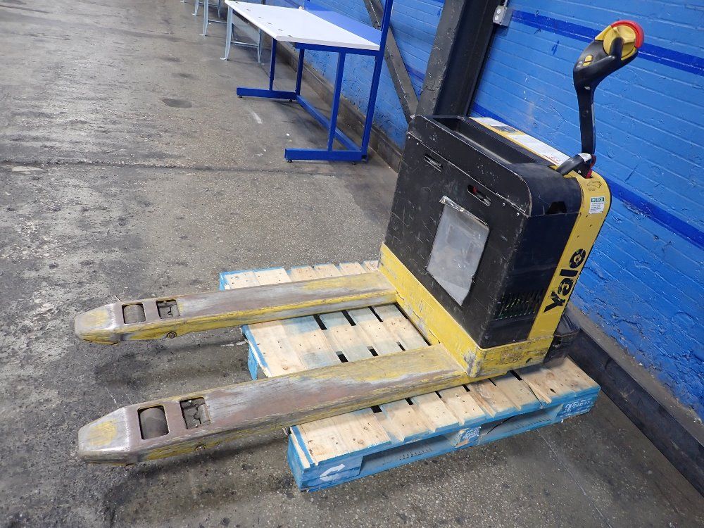 Yale 4000 Lbs Electric Pallet Jack - Mpb040-en24t2748