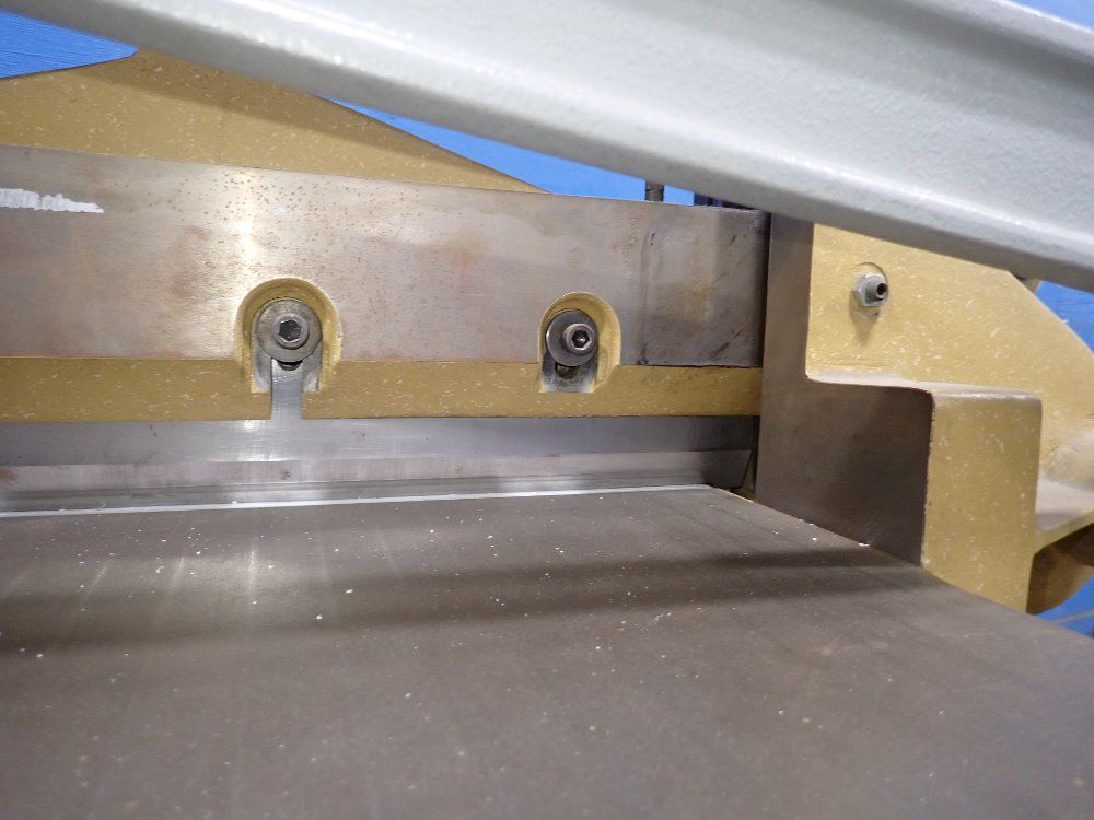 Challenger 19 1/4" Paper Cutter - Hl