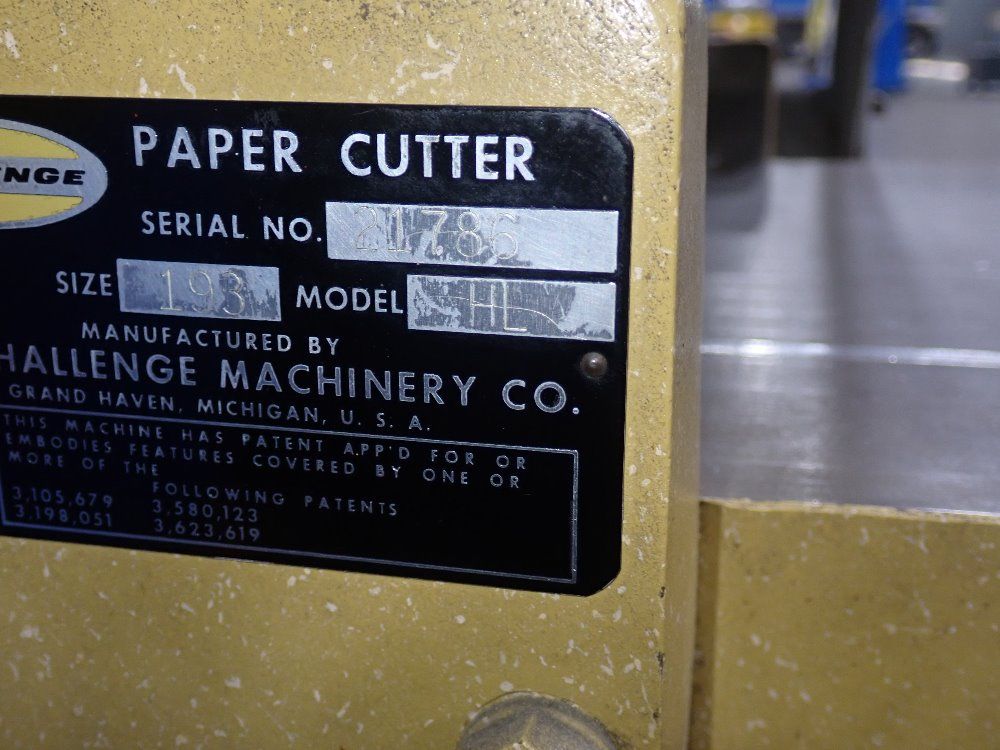 Challenger 19 1/4" Paper Cutter - Hl