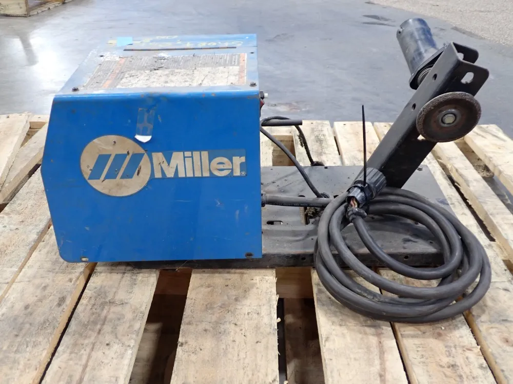 Miller Wire Feeder - 24a