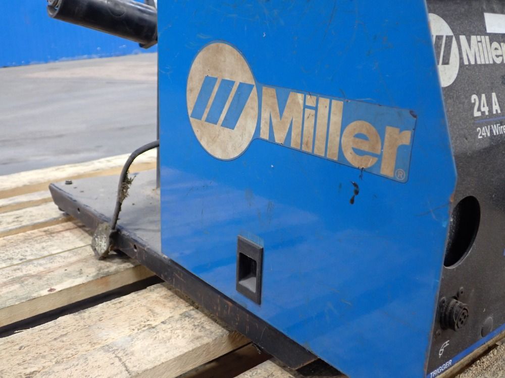Miller Wire Feeder - 24a
