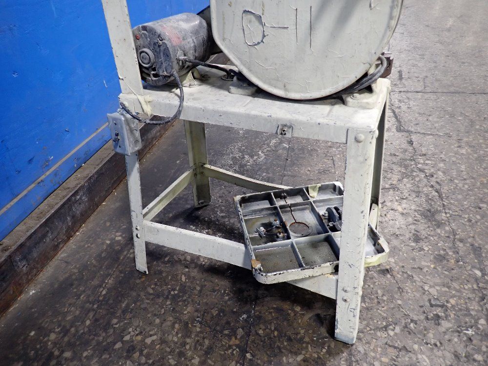 Delta 13 3/4" Vertical Band Saw - 28-245