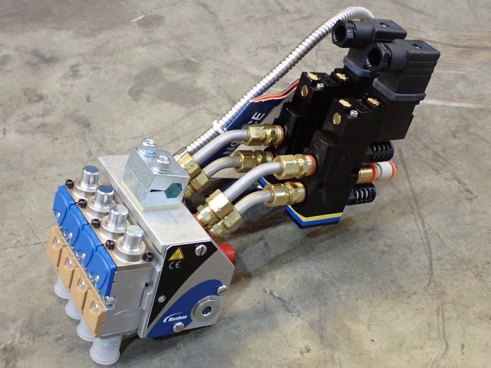 Nordson Pnuematic Applicator - Sura12-4-t