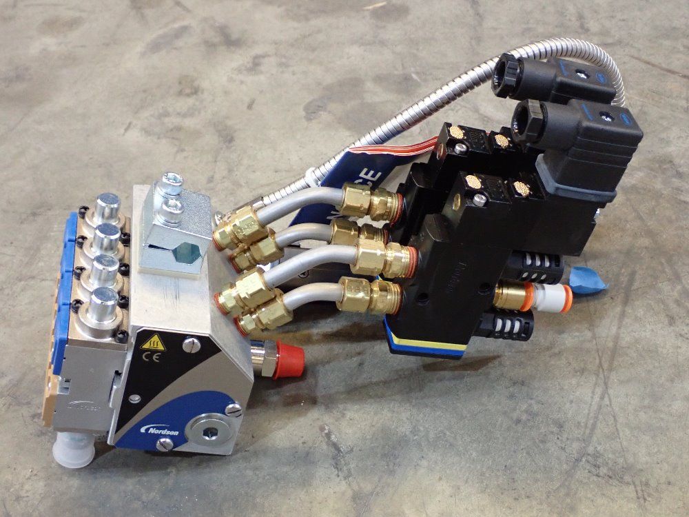 Nordson Pnuematic Applicator - Sura12-4-t