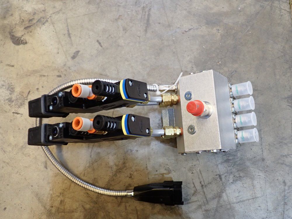 Nordson Pnuematic Applicator - Sura12-4-t