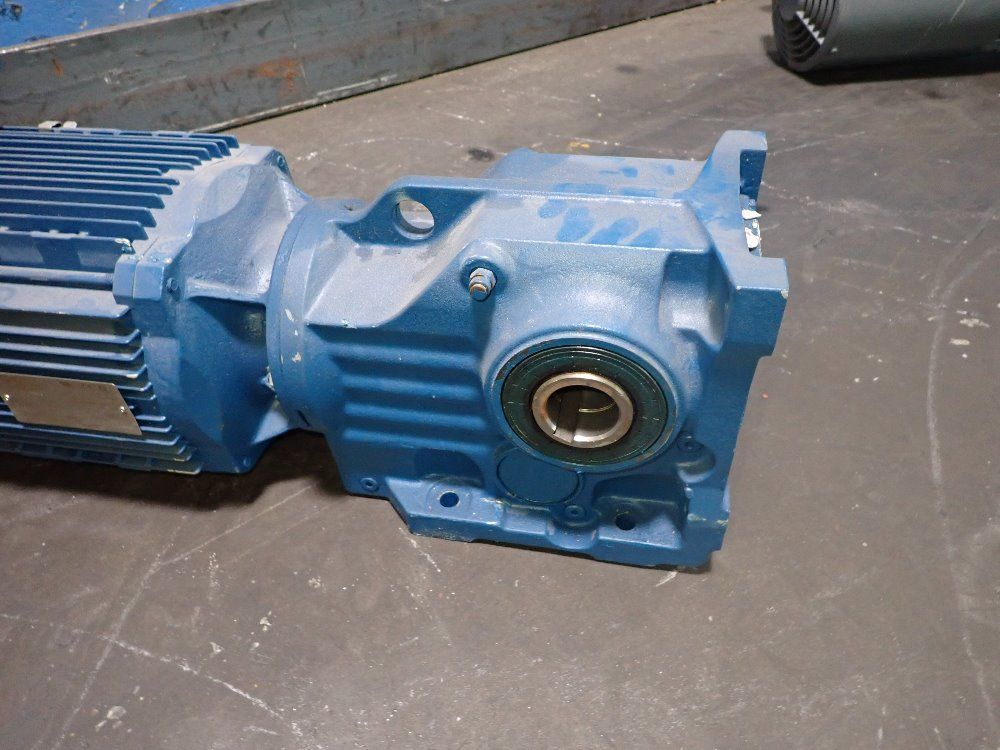 Sew-eurodrive 7 1/2 Hp Gear Drive - Ka67bdrn1324/be11hr