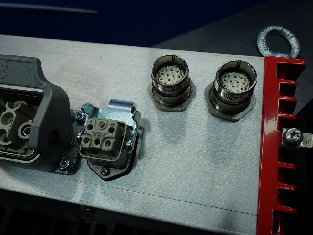 Sew Servodrive Movipro Drive And Application Controller - Phc21a-a075m1-e31a-00