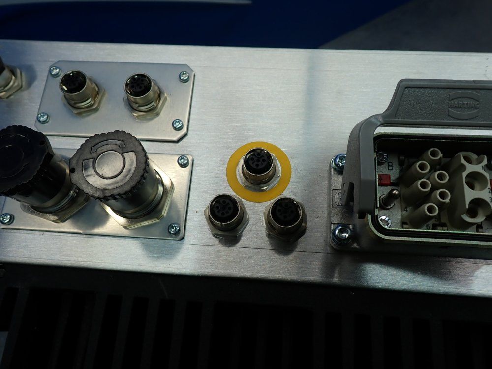 Sew Servodrive Movipro Drive And Application Controller - Phc21a-a075m1-e31a-00