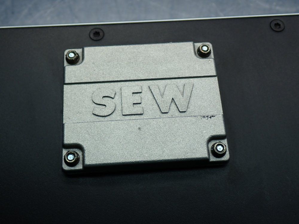 Sew Servodrive Movipro Drive And Application Controller - Phc21a-a075m1-e31a-00