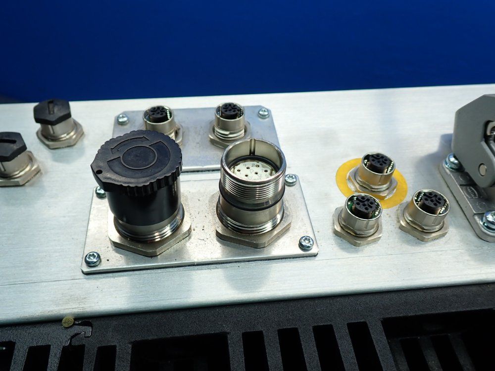 Sew Servodrive Movipro Drive And Application Controller - Phc21a-a075m1-e31a-00