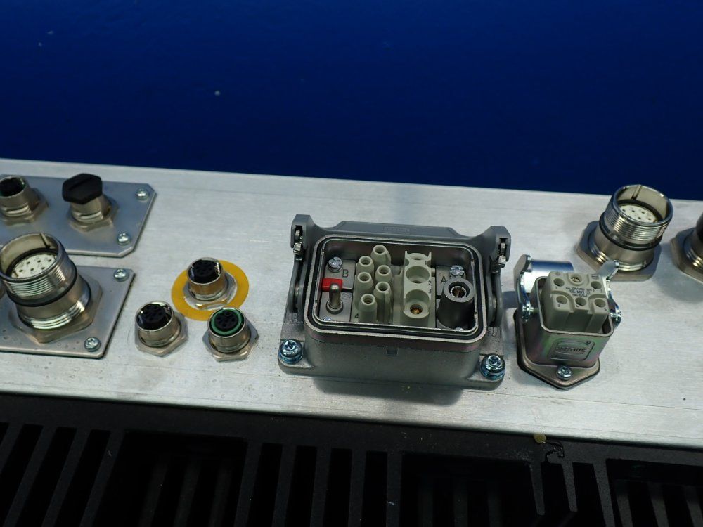 Sew Servodrive Movipro Drive And Application Controller - Phc21a-a075m1-e31a-00