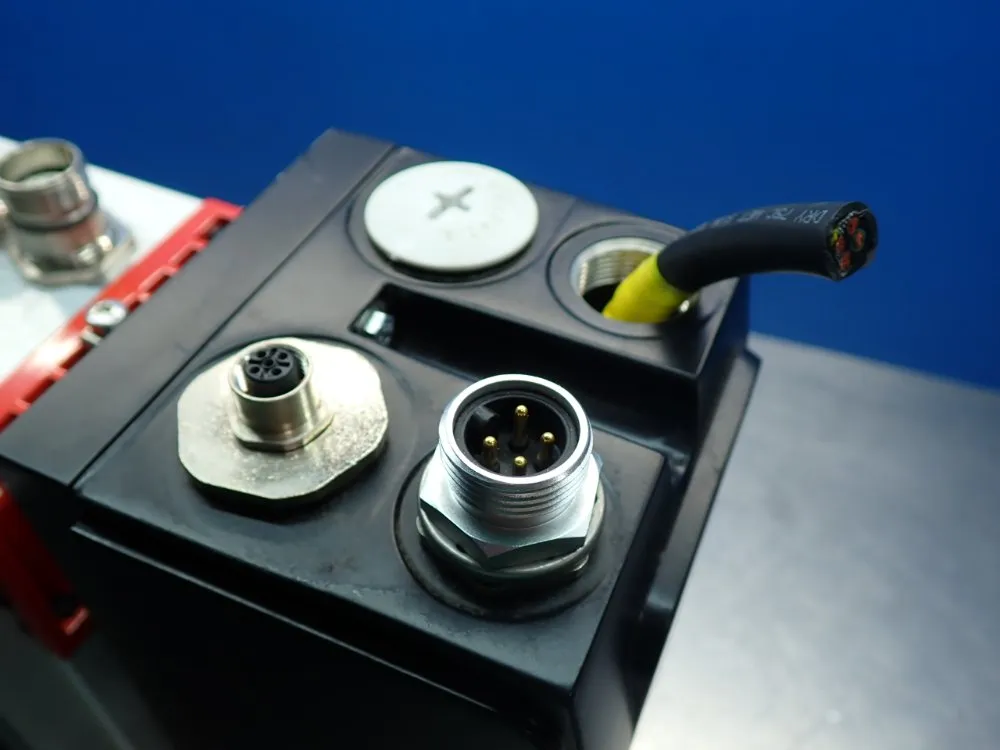 Sew Servodrive Movipro Drive And Application Controller - Phc21a-a075m1-e31a-00