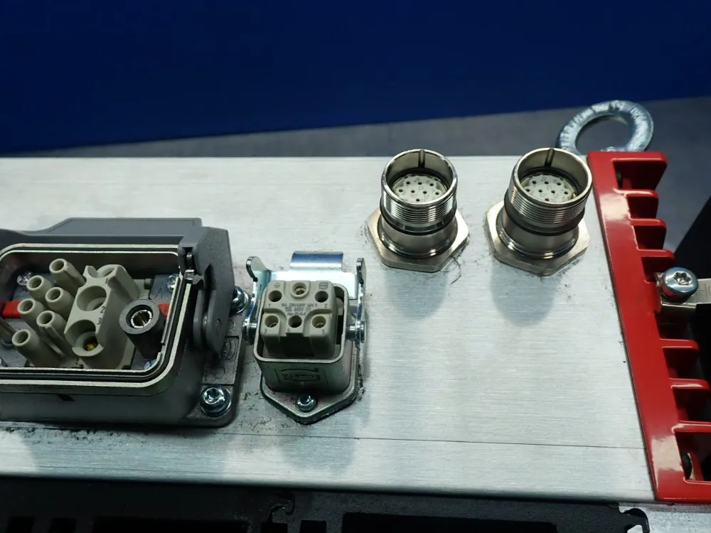 Sew Servodrive Movipro Drive And Application Controller - Phc21a-a075m1-e31a-00