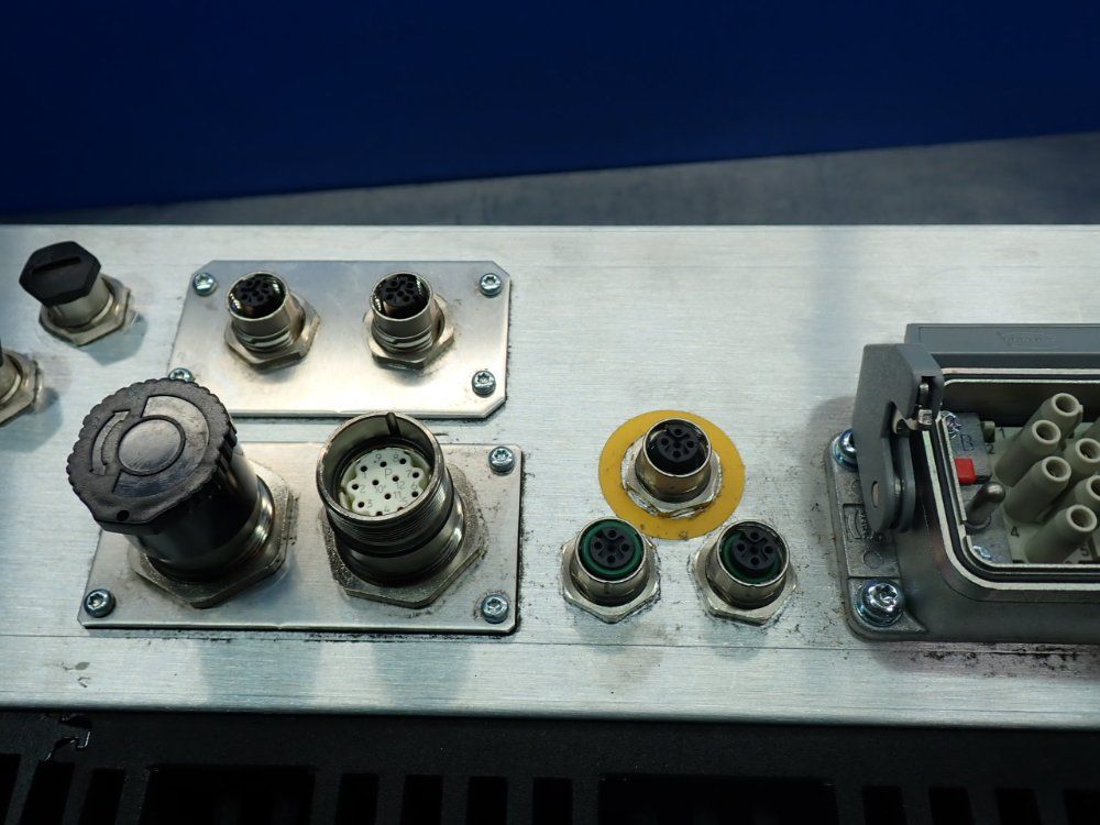 Sew Servodrive Movipro Drive And Application Controller - Phc21a-a075m1-e31a-00