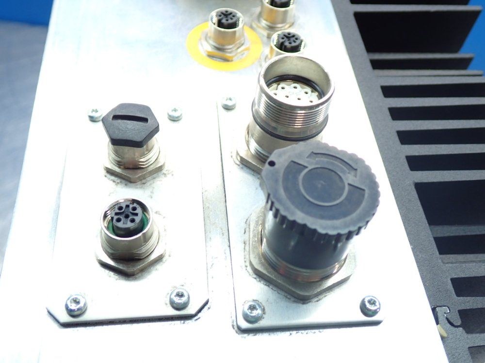 Sew Servodrive Movipro Drive And Application Controller - Phc21a-a075m1-e31a-00