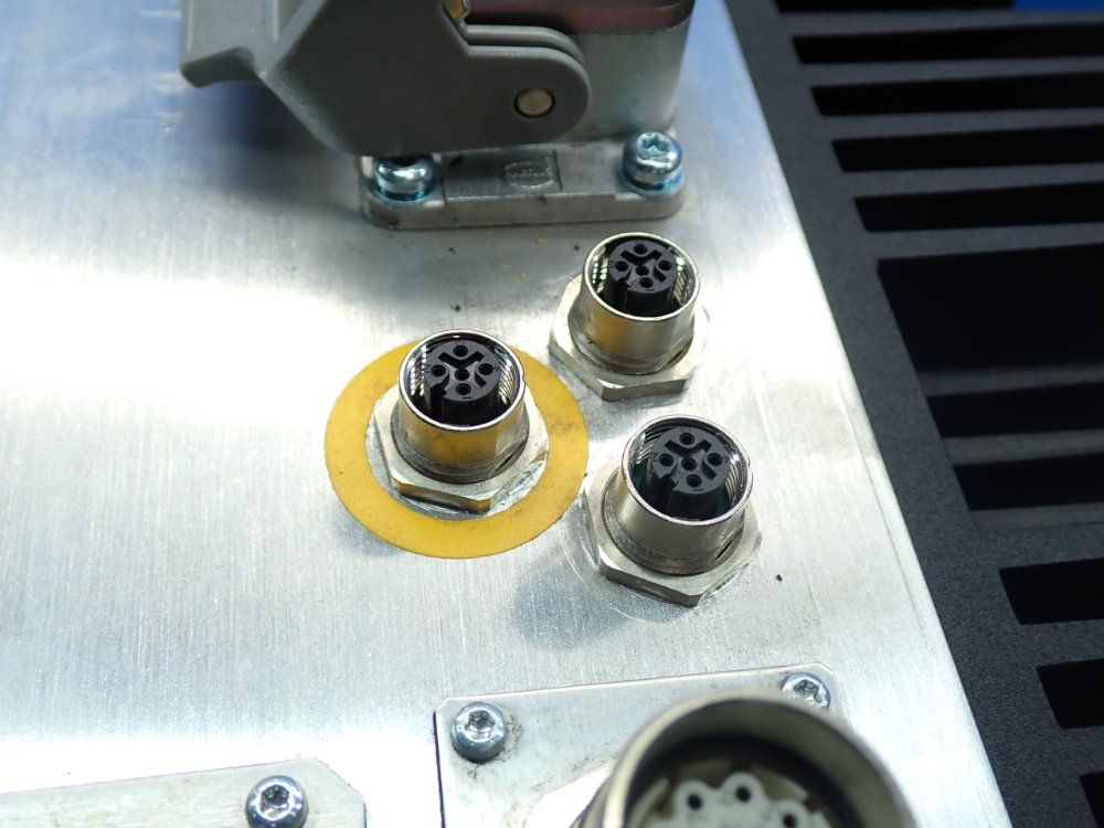 Sew Servodrive Movipro Drive And Application Controller - Phc21a-a075m1-e31a-00