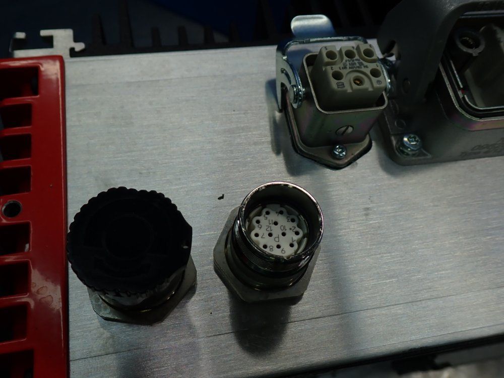 Sew Servodrive Movipro Drive And Application Controller - Phc21a-a075m1-e31a-00