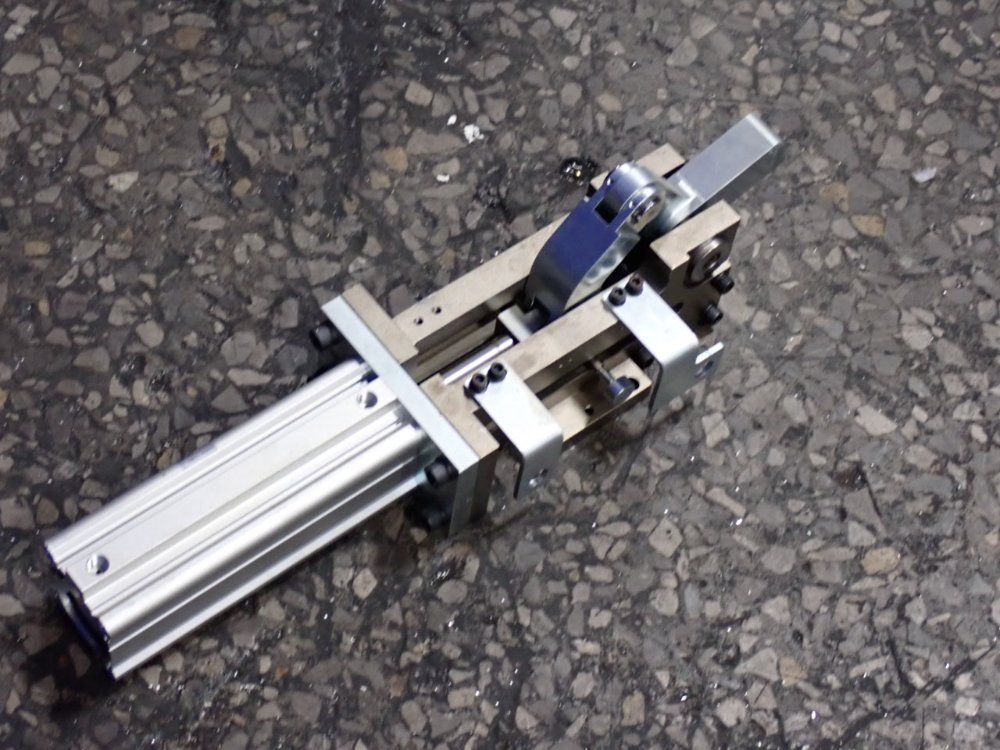 Smc Compact Cylinder - Cq2a63tf-175dcz