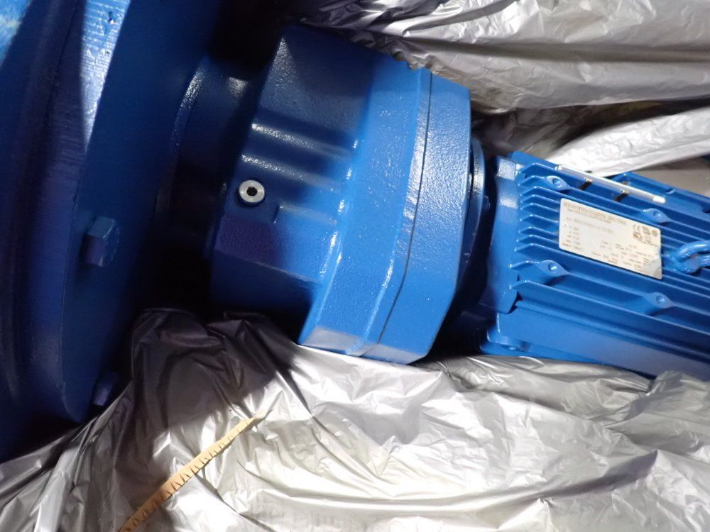 Sew-eurodrive Gear Drive - Fa127/gr77dre100lc4be5hr/abb8