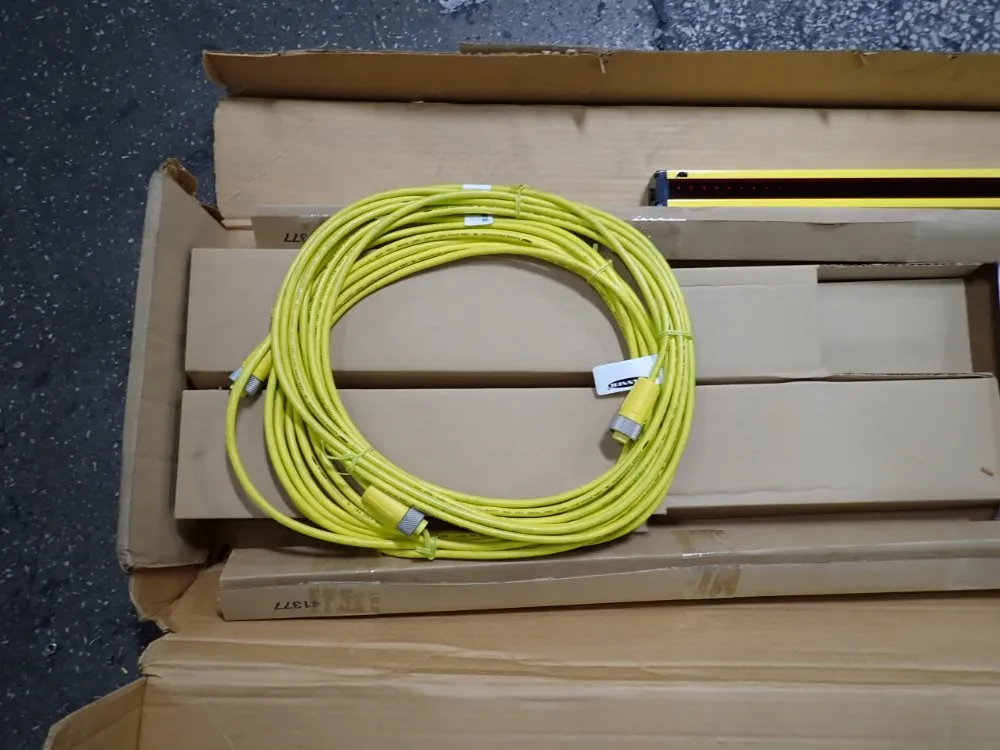 Banner 37"x1" Light Curtains - Mse3624y