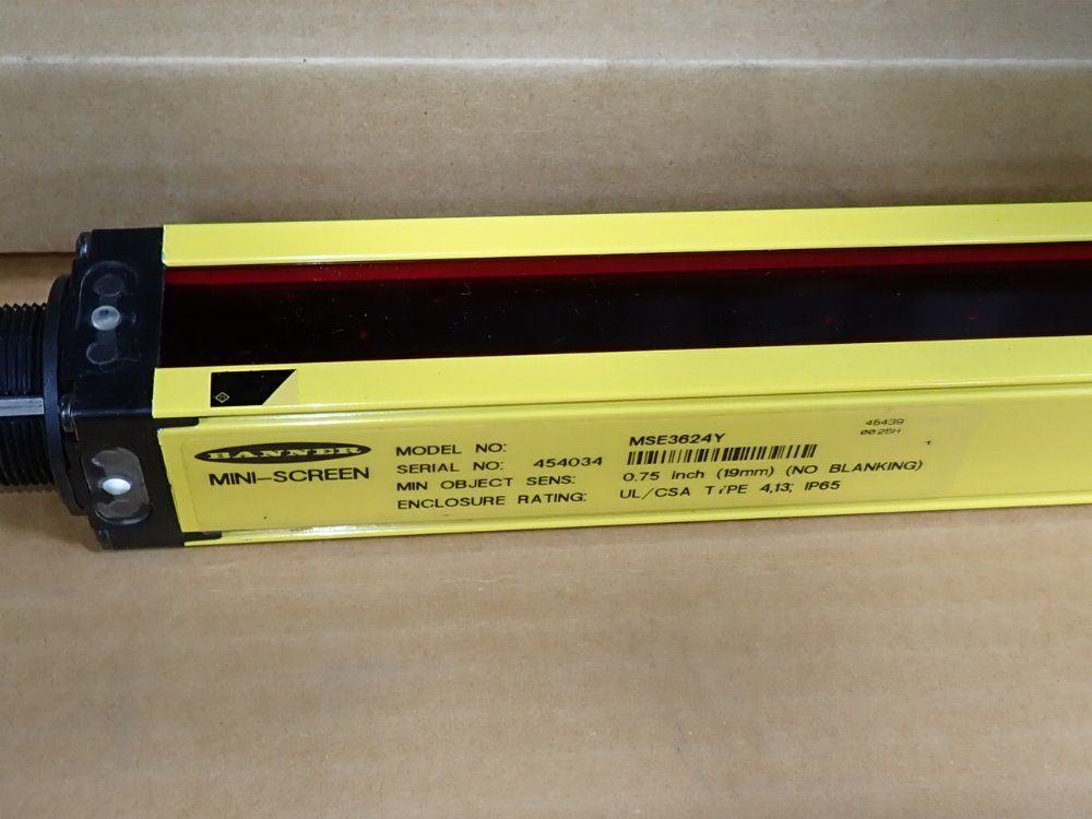 Banner 37"x1" Light Curtains - Mse3624y