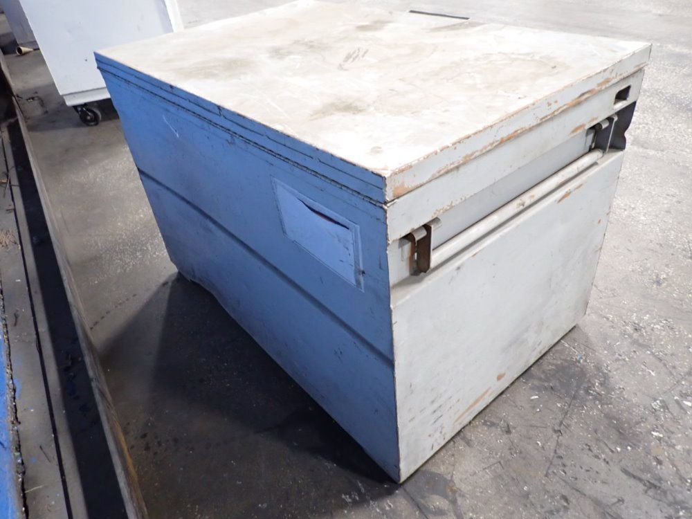 Knaack 48"x30"x27" Storage Chest