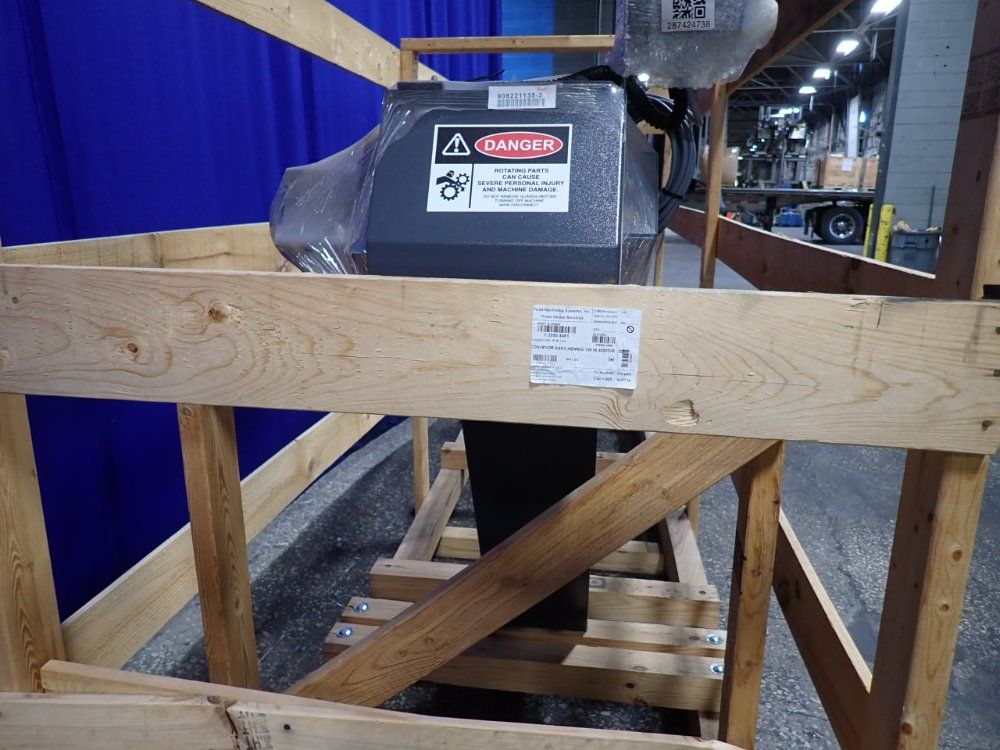 Hennig Incline Chip Conveyor - 100642