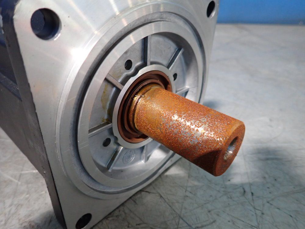 Rexroth Servo Motor - Ksm01.2b-071c-24n-s1-hg0-se-nn-d7-nn-fw