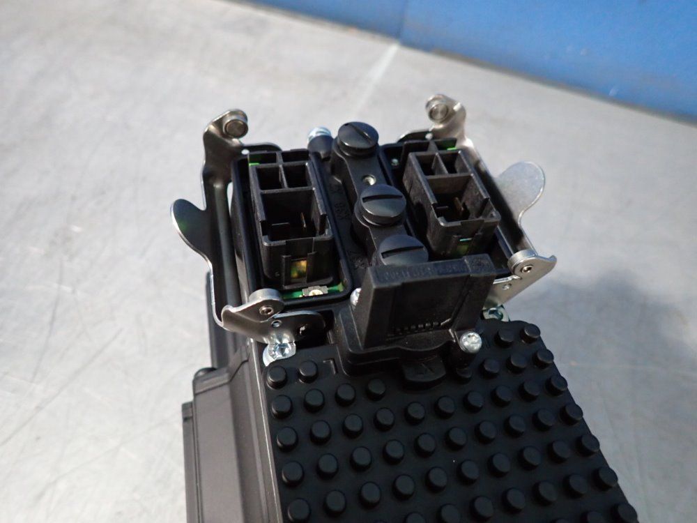 Rexroth Servo Motor - Ksm01.2b-071c-24n-s1-hg0-se-nn-d7-nn-fw