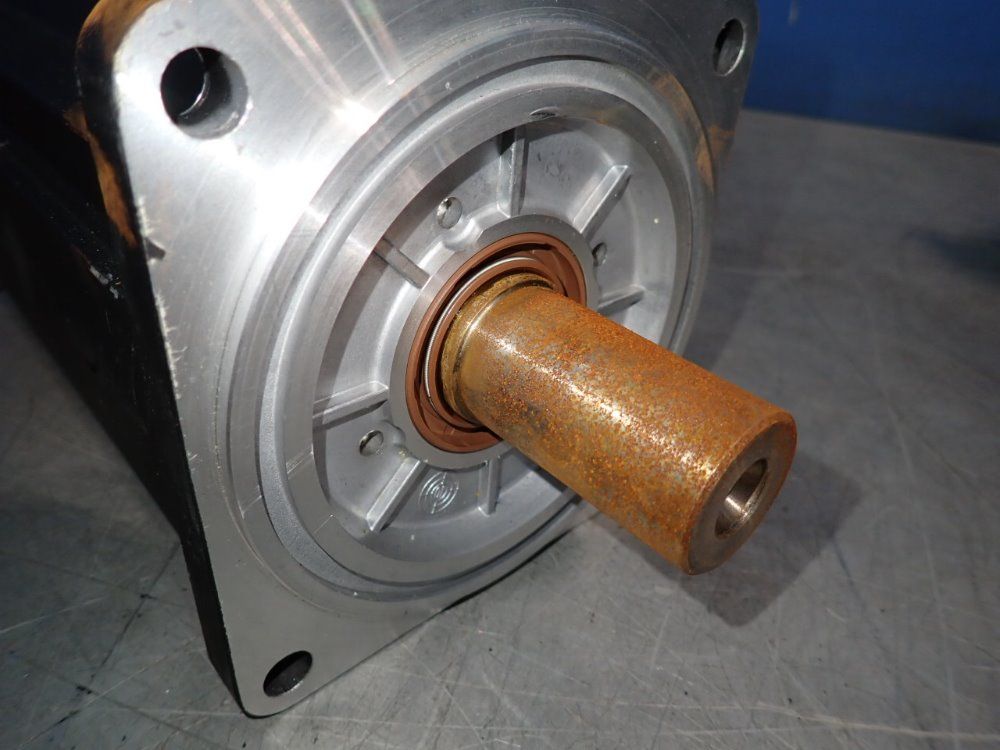 Rexroth Servo Motor - Ksm01.2b-071c-24n-s1-hg0-se-nn-d7-nn-fw