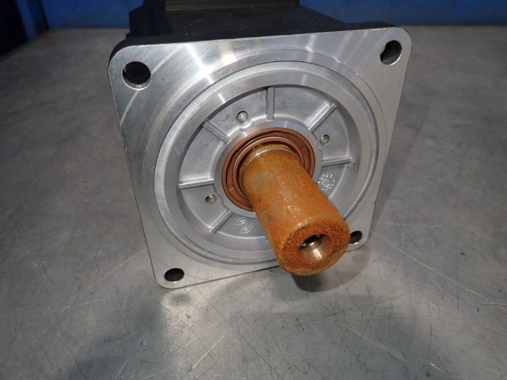 Rexroth Servo Motor - Ksm01.2b-071c-24n-s1-hg0-se-nn-d7-nn-fw