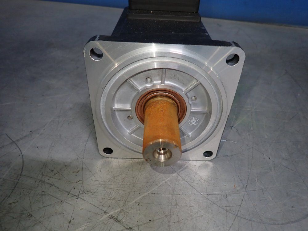 Rexroth Servo Motor - Ksm01.2b-071c-24n-s1-hg0-se-nn-d7-nn-fw
