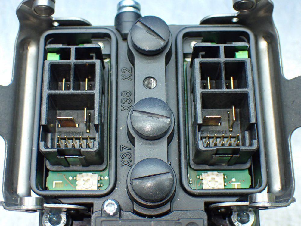 Rexroth 5500rpm, 2.2nm Continuous Torque. 9.4nm Max Torque Indradrive Mi Servo Motor: Ksm01.2b-041c-42n-s1-hg0-se-nn-d7-nn-fw - R911321164