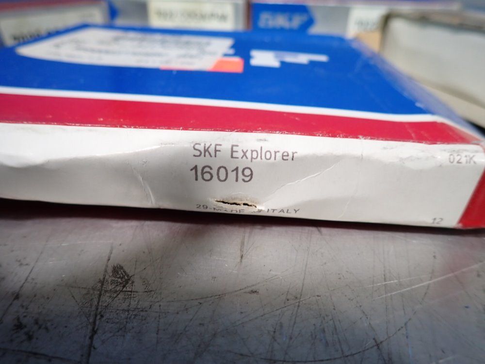 Skf Lot Of 6 Bearings