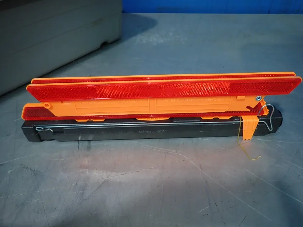 Cortina Safety Products Group Lot Of 2 Emergency Warning Triangle Flare Kits - Strato-flare 219