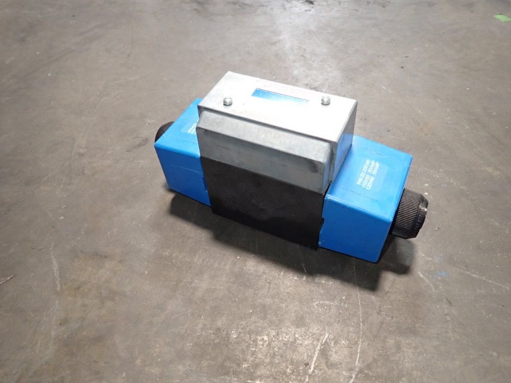 Eaton Valve - Dg4v4-018c-vm-w-b5-10