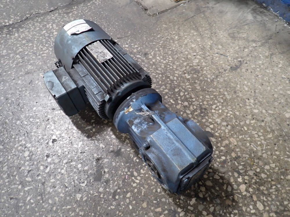 Sew-eurodrive 3 Hp Gear Drive - 850052278.05.05.002