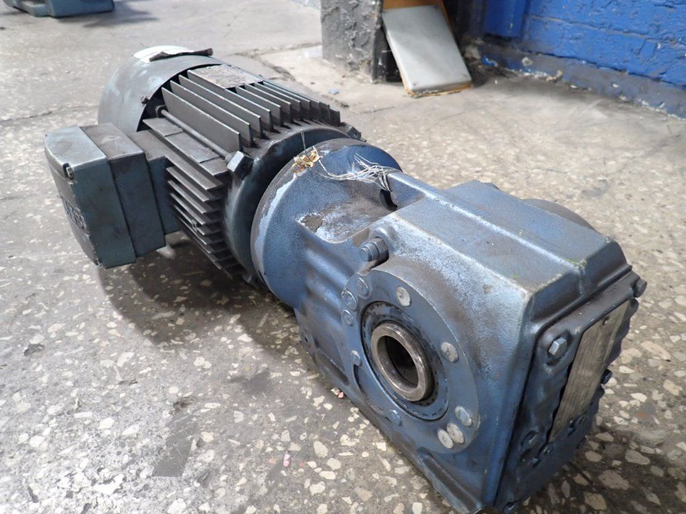 Sew-eurodrive 3 Hp Gear Drive - 850052278.05.05.002