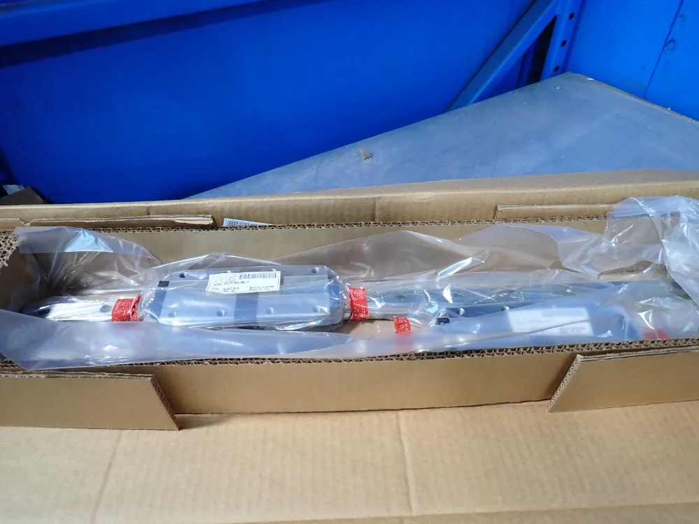 Thk Linear Bearing Guide, Set Of 2 - Shs25c2uu+700l-ii