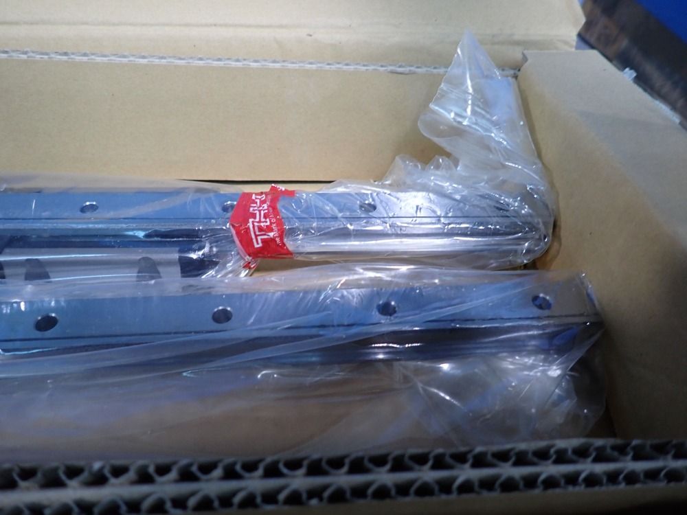 Thk Linear Bearing Guide, 2 Sets Of 2 - Shs25c2uu+640l-ii