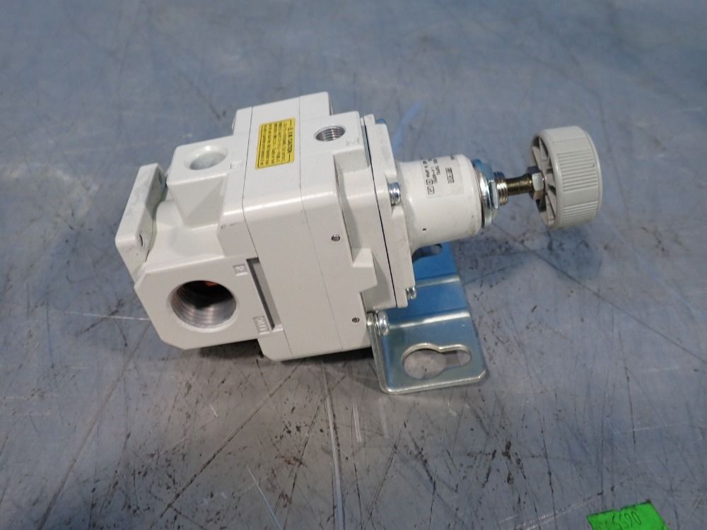 Smc Precision Regulator - Ir3010-n04bg
