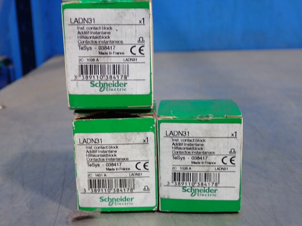 Schneider Electric Telemecanique Auxiliary Contact Block, Qty: 3 - Ladn31