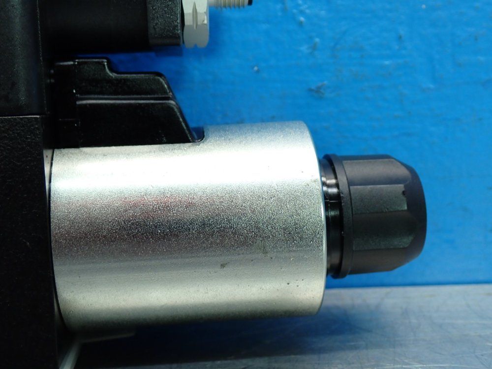 Parker 3000psi Directional Control Valve - D1vw011cnjglj7y