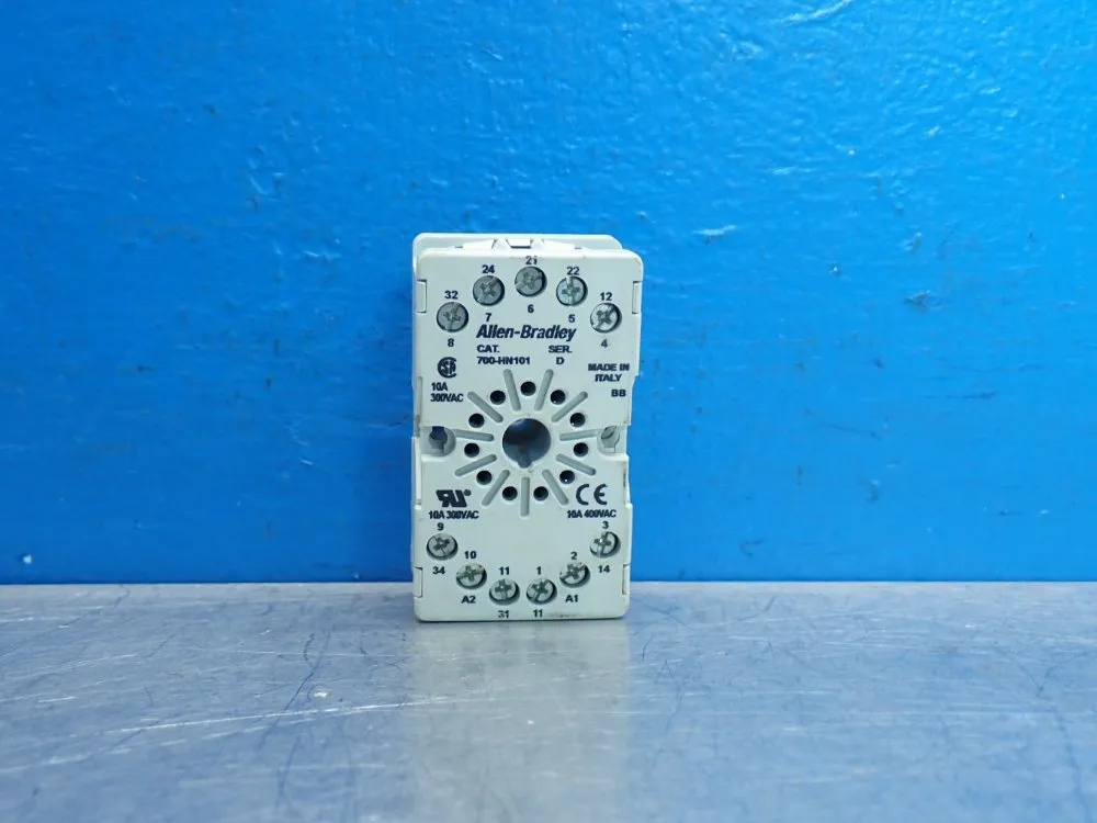 Allen Bradley 300vac Relay Socket 11-pin - 700-hn101
