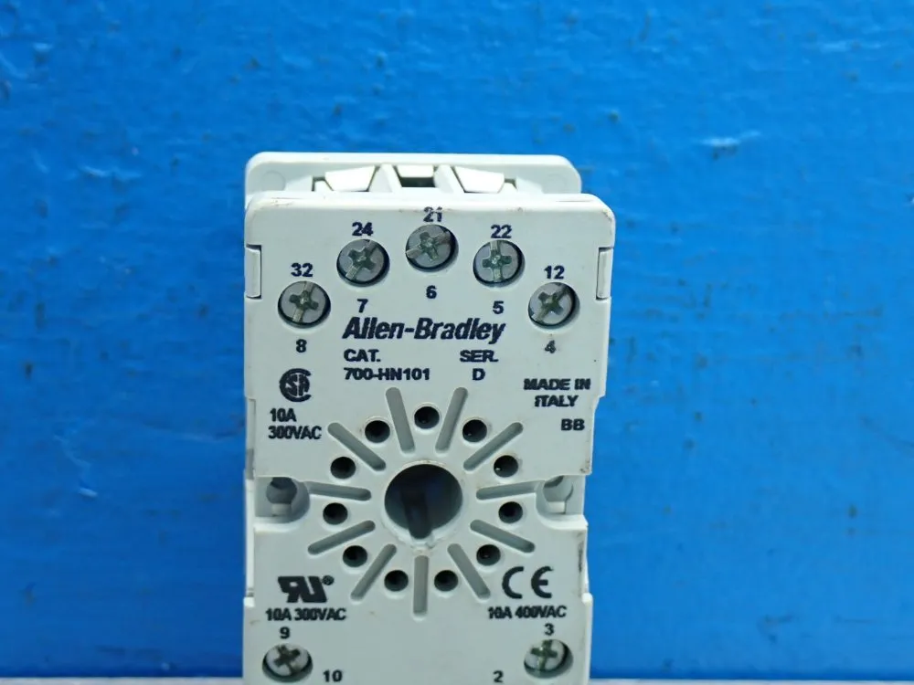 Allen Bradley 300vac Relay Socket 11-pin - 700-hn101