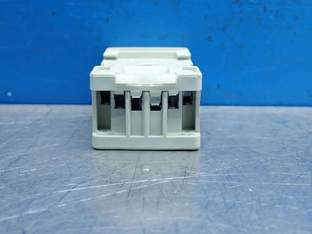 Allen Bradley 300vac Relay Socket 11-pin - 700-hn101