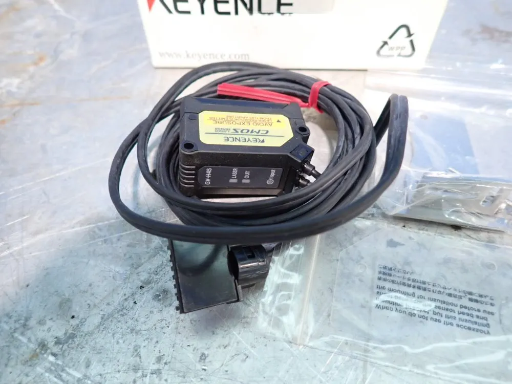 Keyence Laser Sensor - Gv-h45