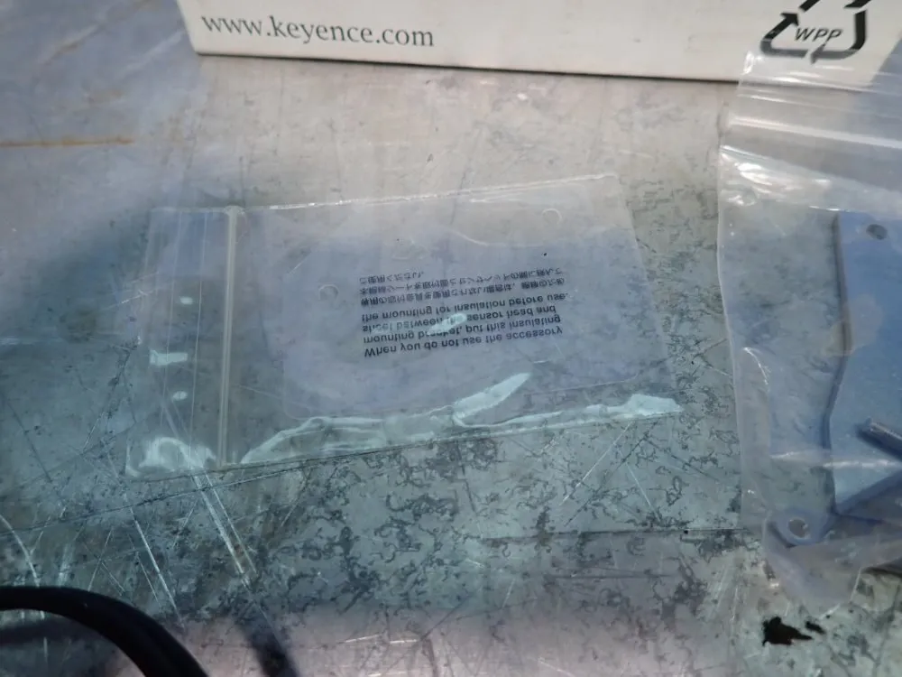 Keyence Laser Sensor - Gv-h45