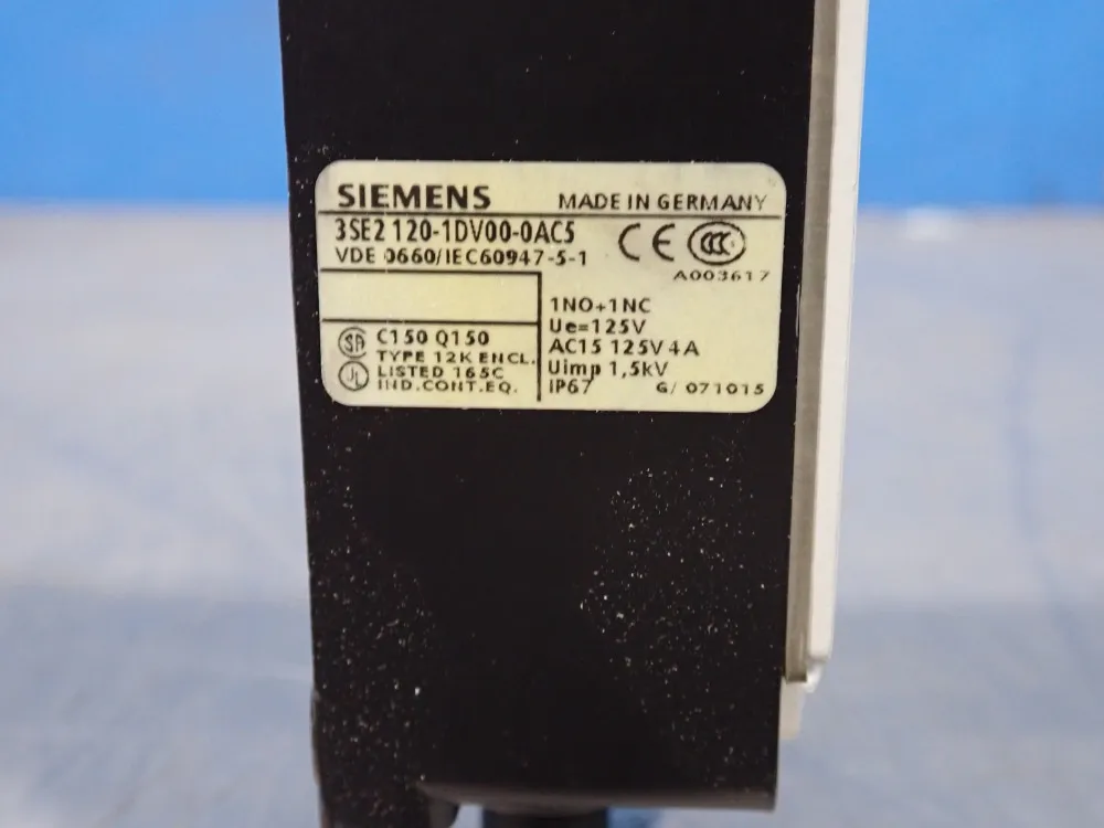 Siemens Limit Switch - 3se2120-1dv00-0ac5